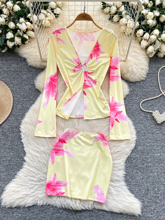 Sheer Alluring Cutout V-Neck Split-Edge Long-Sleeve Printed Top And Skirt Set
