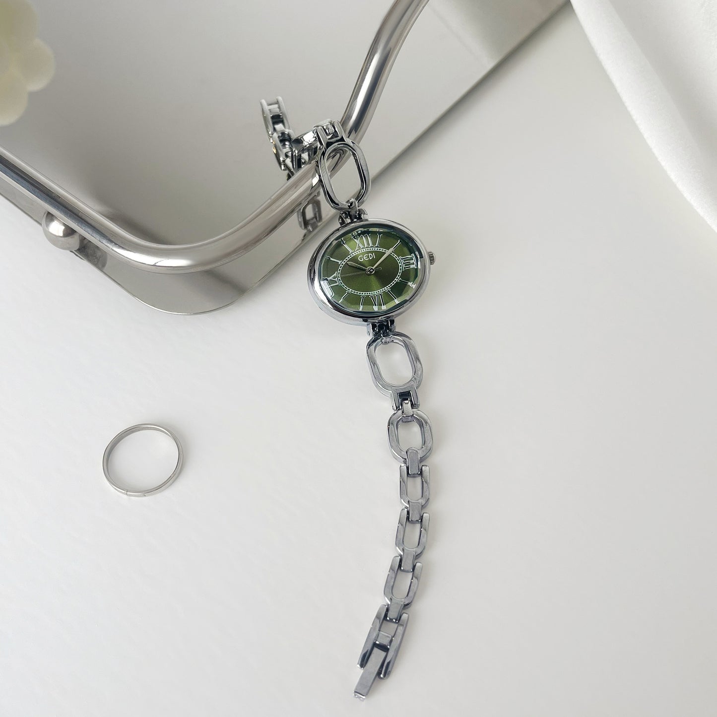 Women's Watch Autumn And Winter Light Luxury Minority
