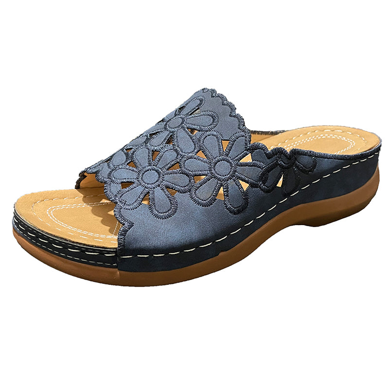 Wide Bottom Breathable Carved Fish Mouth Shoes