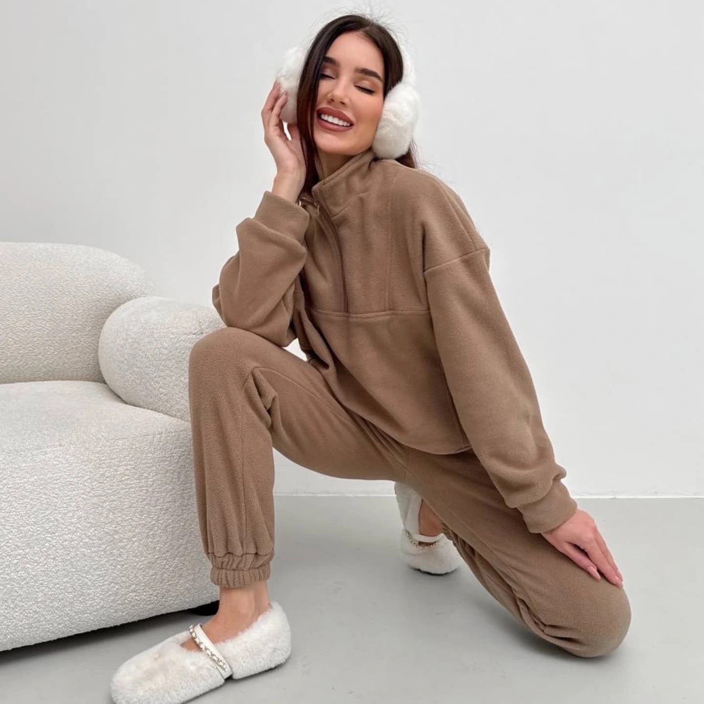 Women's Solid Color Zip-neck Pullover Sweatshirt With Elastic Pants Fleece Two-piece Set