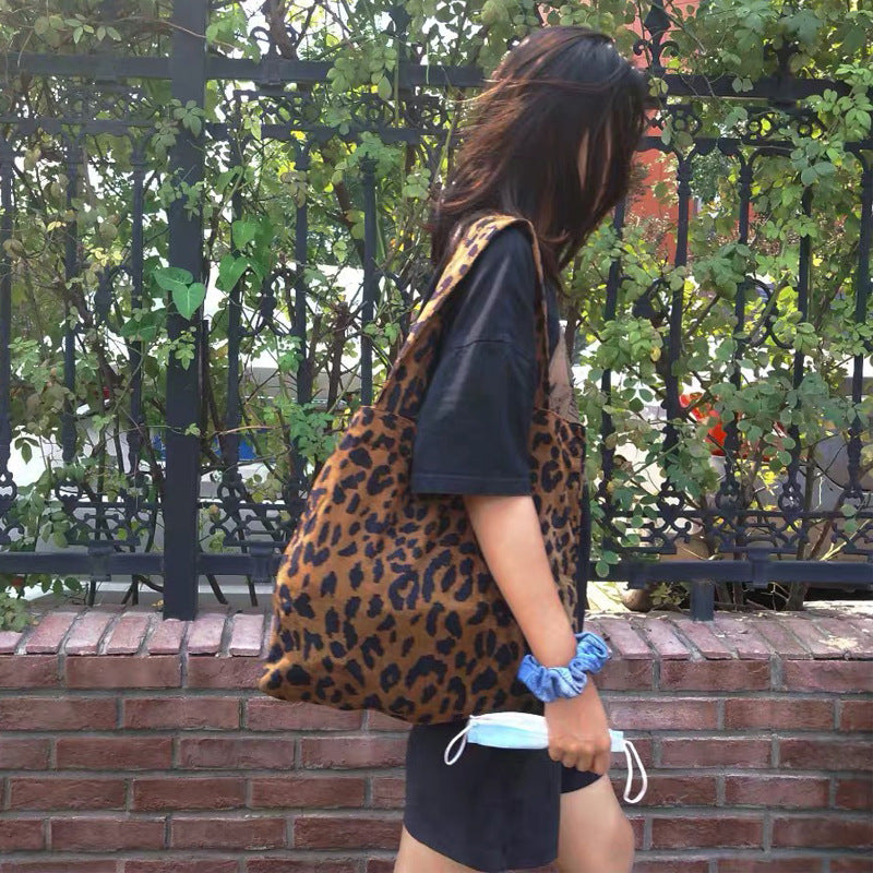 Leopardmønstret kunstnerisk vintage-skuldertaske til kvinder