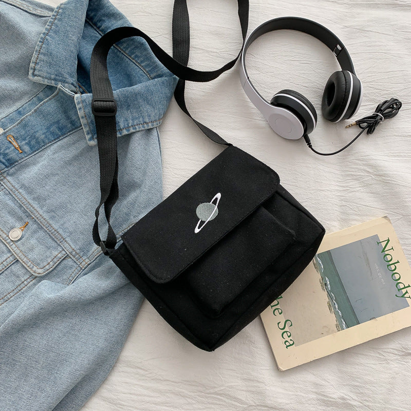 Men's And Women's Fashion Retro Embroidered Canvas Bag