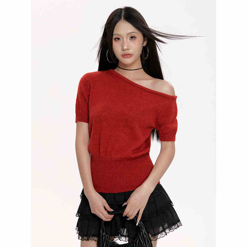 Women's Short-sleeved Knitted Off-shoulder T-shirt