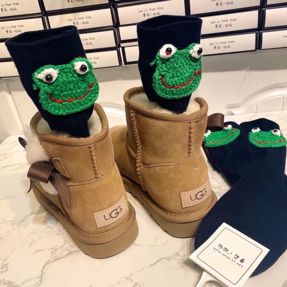 Small Frog Women's Socks In The Tube Fashion Green Tide Frog Socks