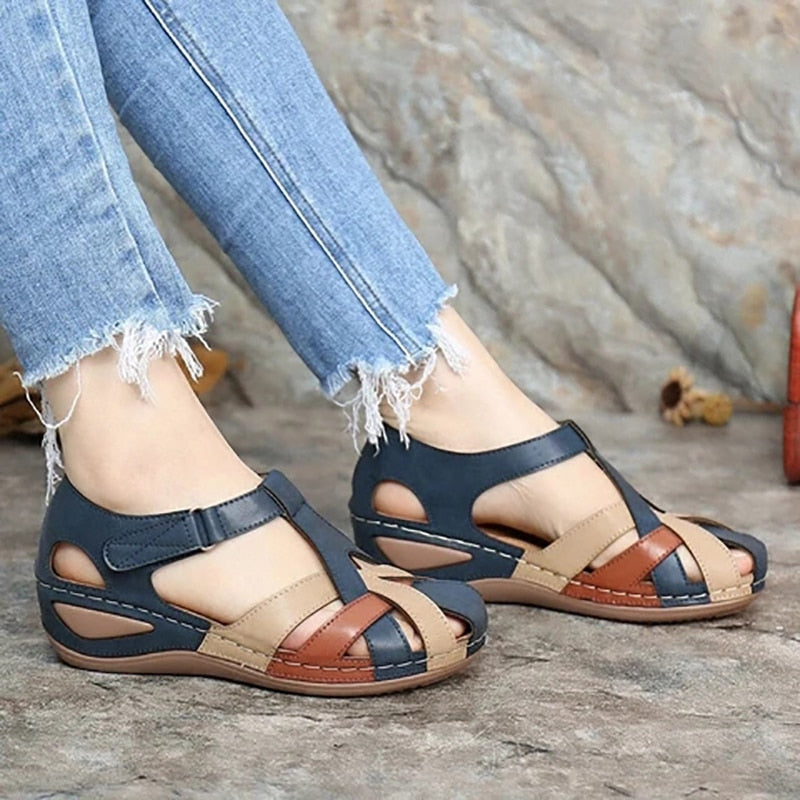 Stitched round toe women's sandals