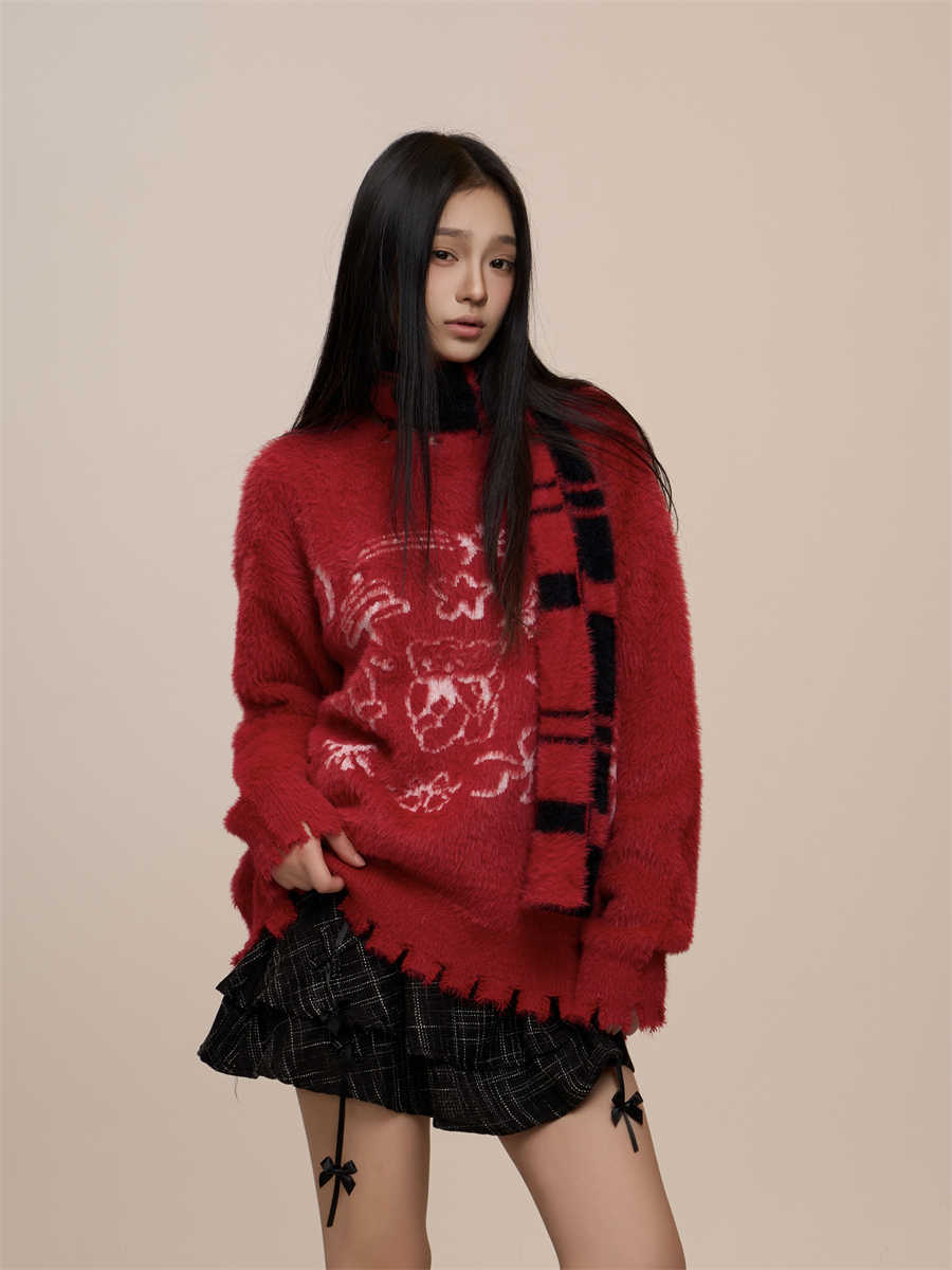 Red Christmas Round Neck Sweater Women's Warm And Loose Sweater