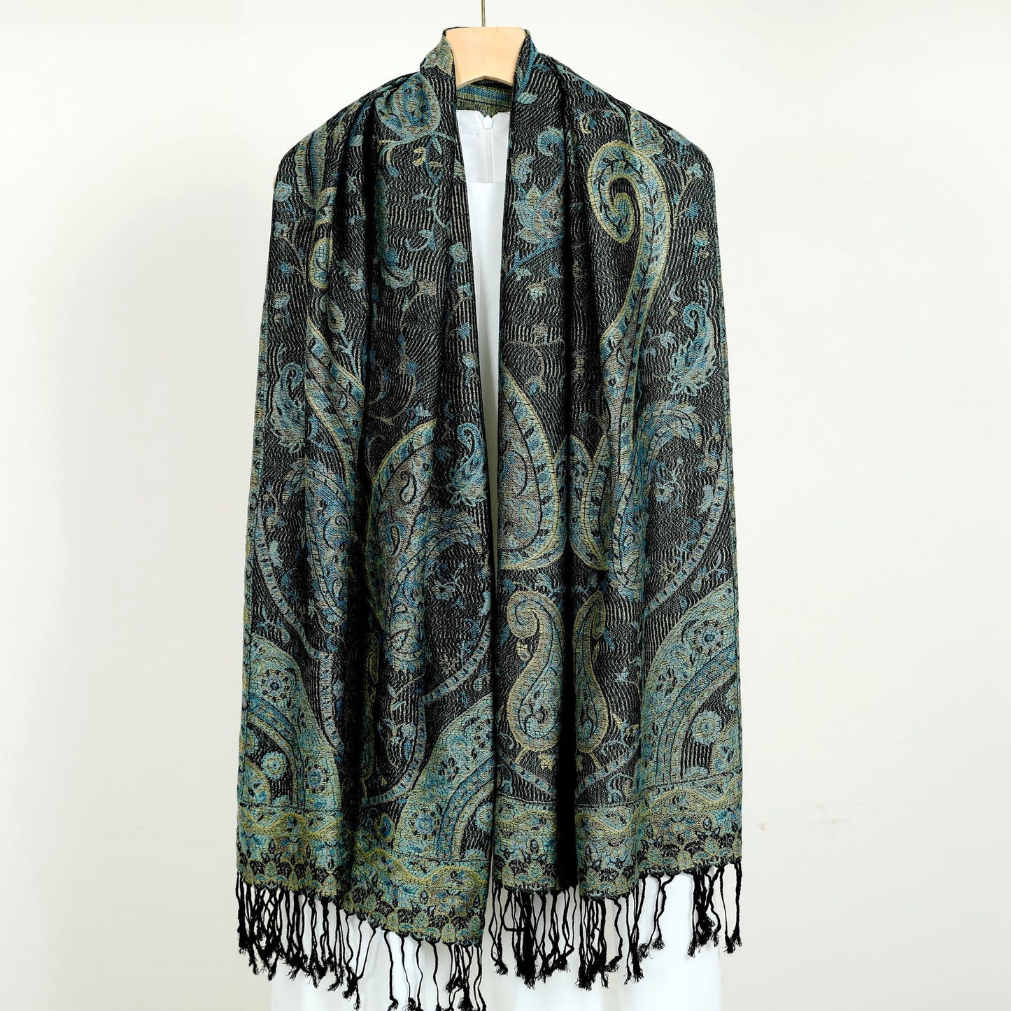 Women's Retro Cloak-style Scarf With Tassels Dual-use Outerwear