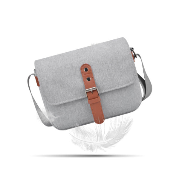 Digital camera shoulder bag