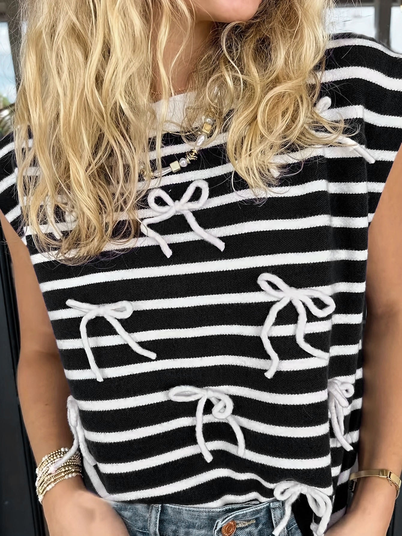 Womens Soft-Style Knitted Top With Bow-Knot And Short Sleeves