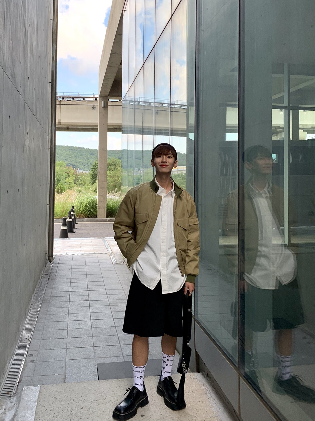 Slightly Loose Short Jacket With Long Legs