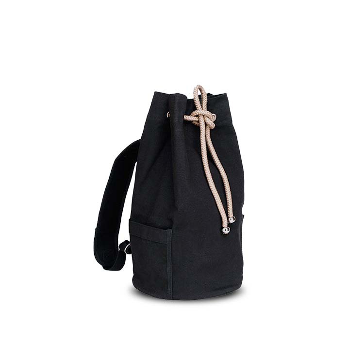 The factory provides Korean men's shoulder and shoulder canvas bucket, sports bag, student bag, travel leisure basketball bag