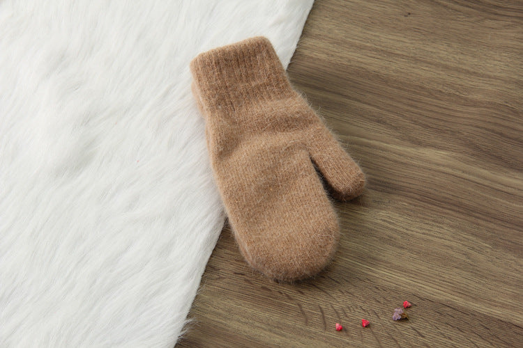 Full finger thick woolen gloves