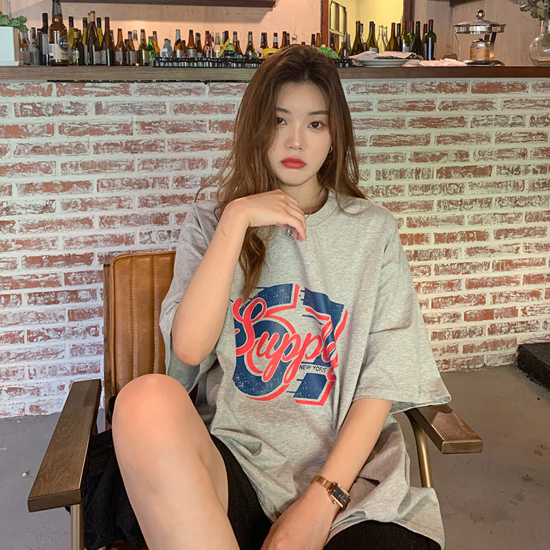 Casual T-shirt til kvinder i amerikansk streetwear-stil