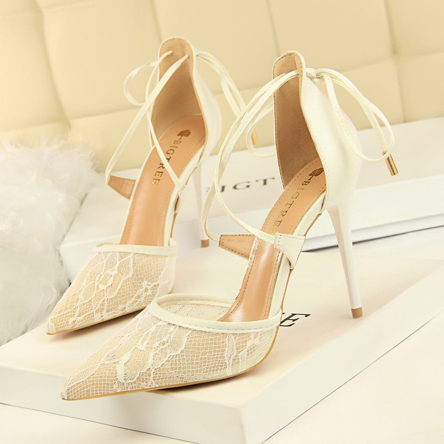 Mesh lace cross cut sandals