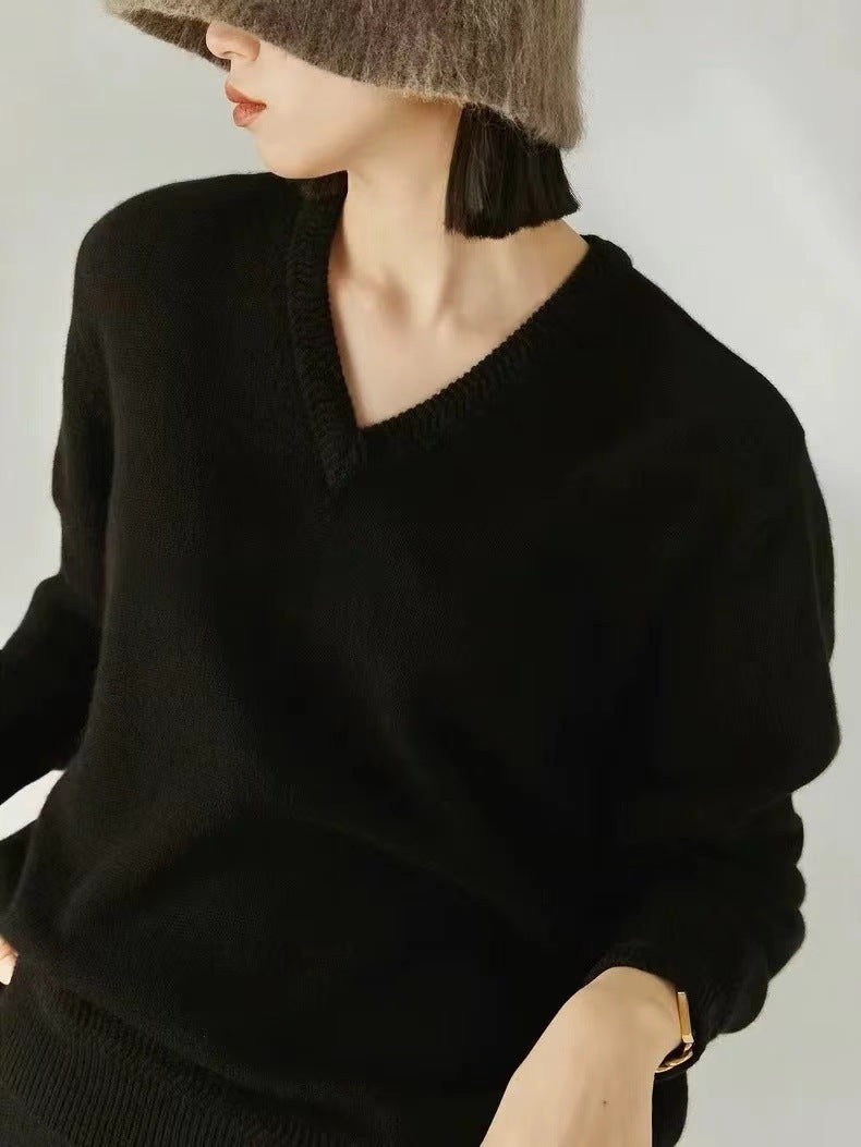Women's V-neck Sweater Knitted Bottoming Shirt