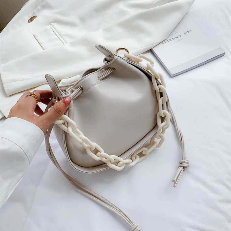 Pleated chain bag