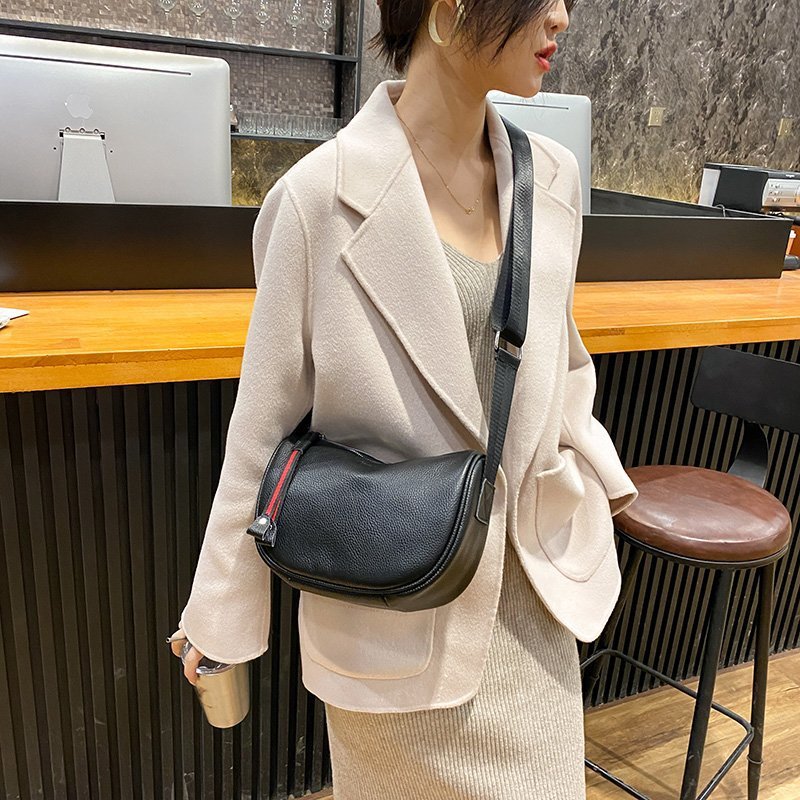 Korean Style Fashion One Shoulder Top Layer Cowhide Solid Color