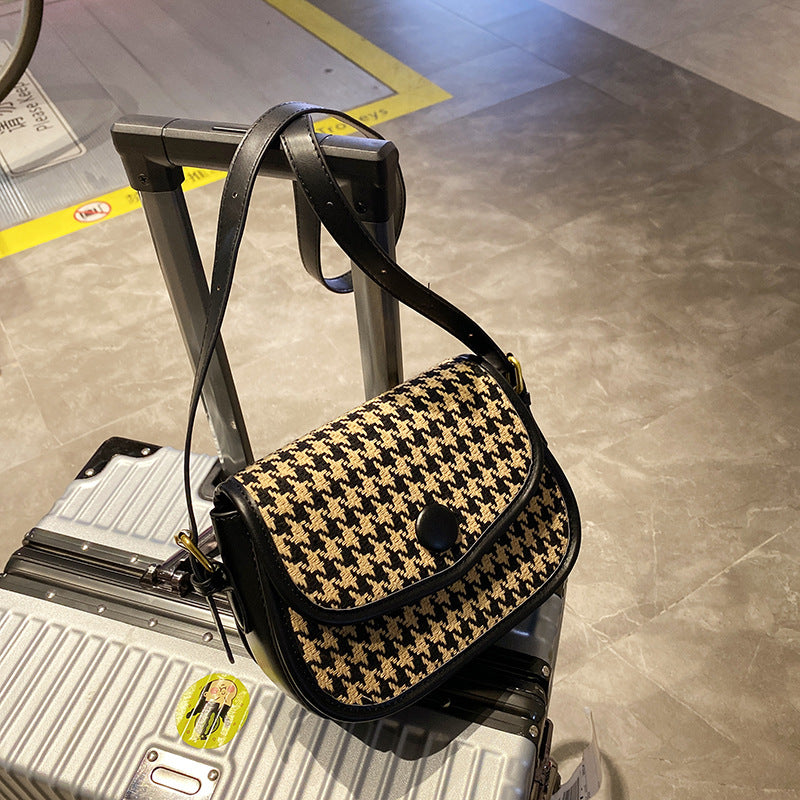 Texture Contrast Color Woolen Small Square Bag
