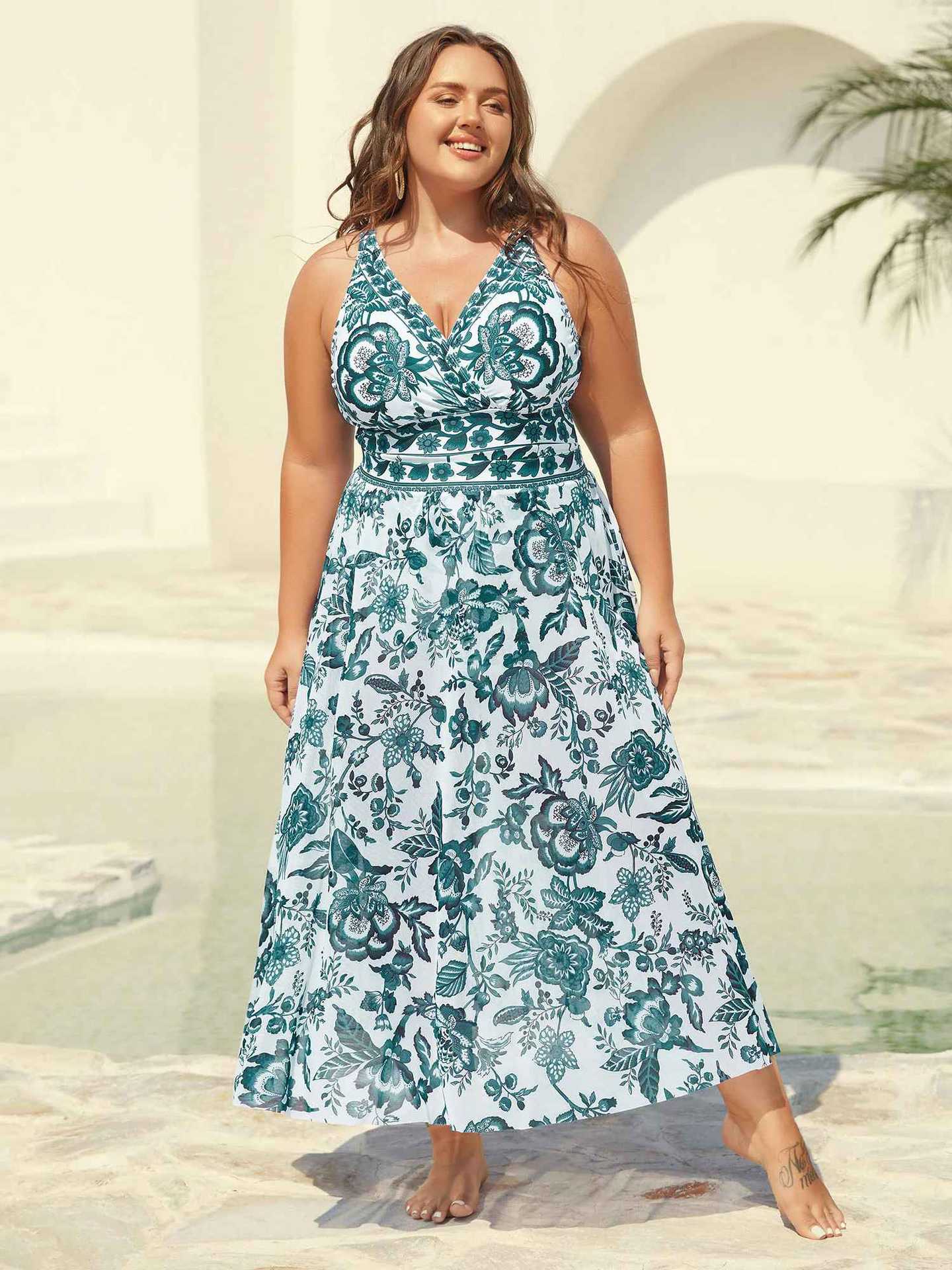 New Style Fashionable Unique Printed Plus-Size Halter Bikini Set Beachwear