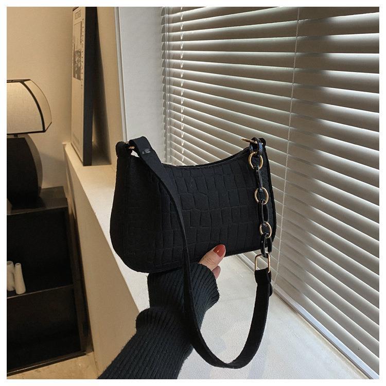 Spring New Fashion Simple Graceful Underarm Handbag High Sense Niche