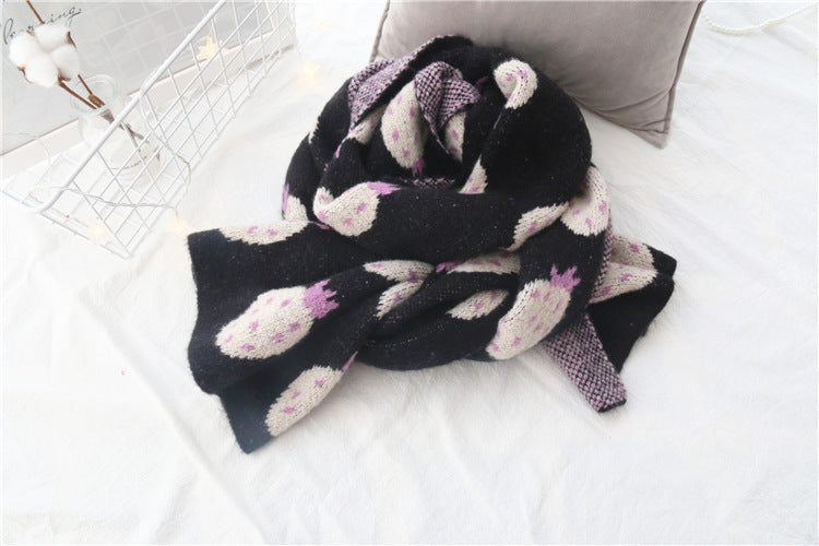 New thick woolen scarf in autumn and winter