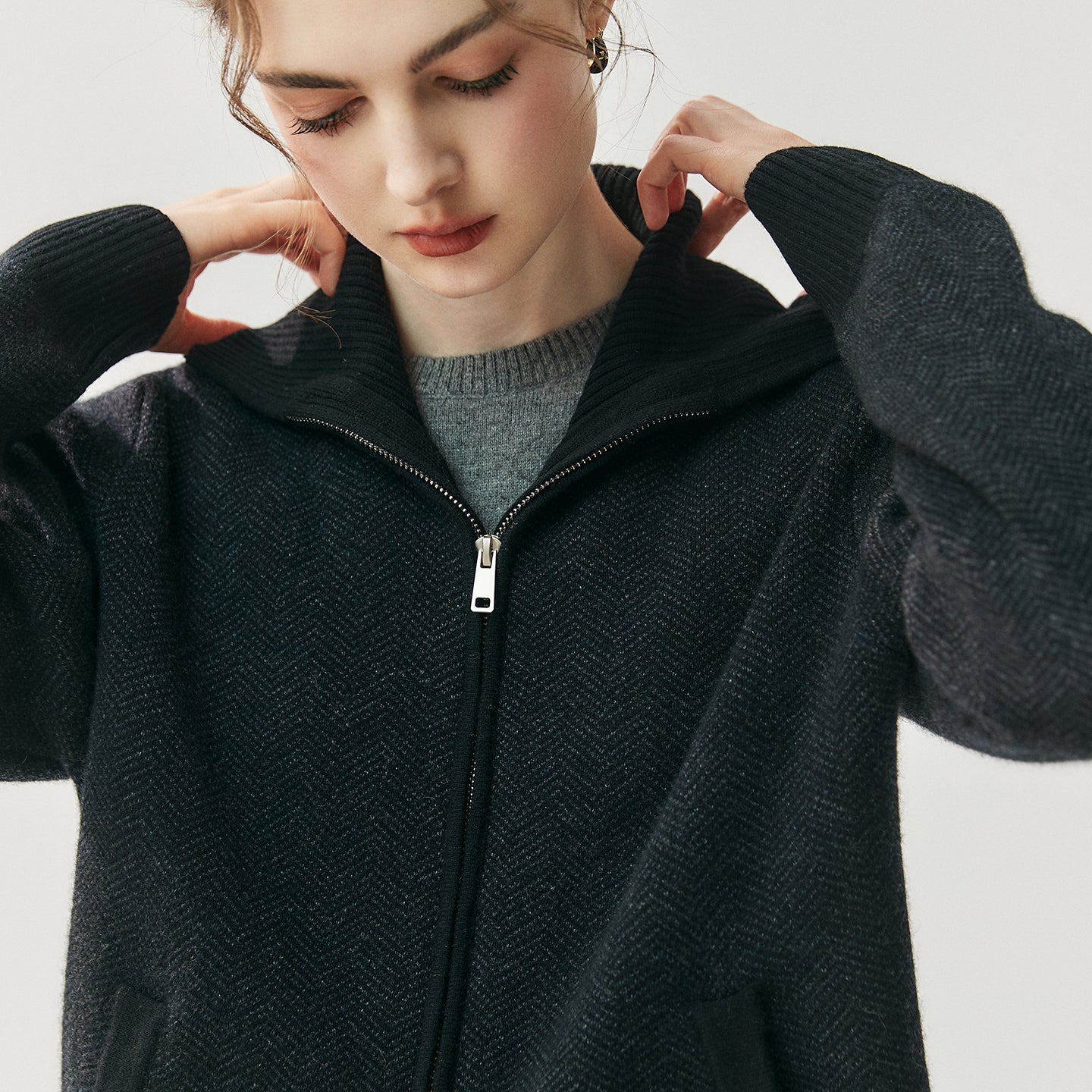 Elegant Zippered Cashmere Cardigan Knit Set