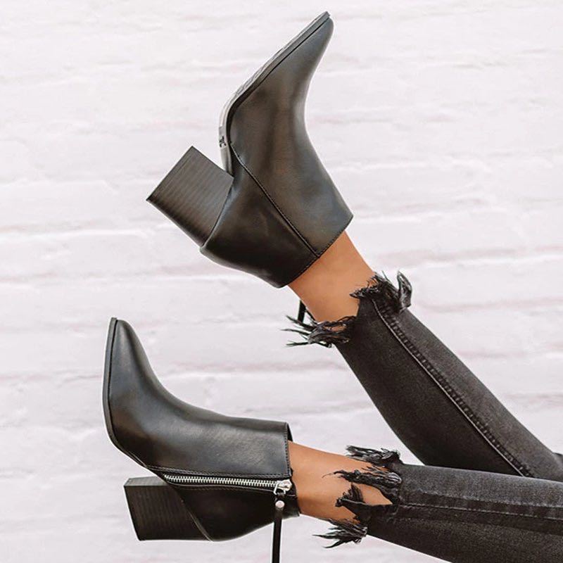 Women's Boots With Pointed Toe And Thick Heel
