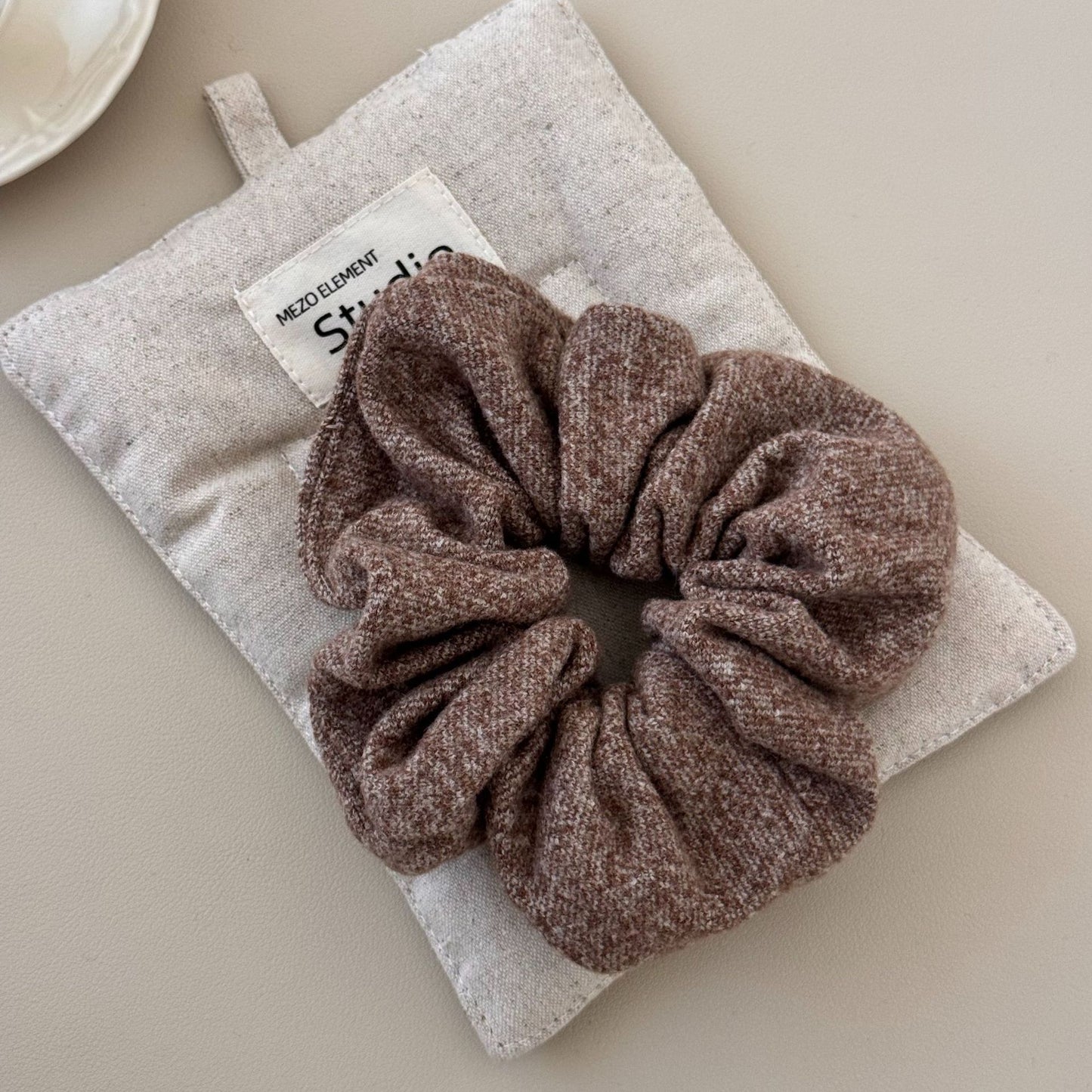 High Sense Oat Gray Texture Woolen Large Intestine Hair Ring