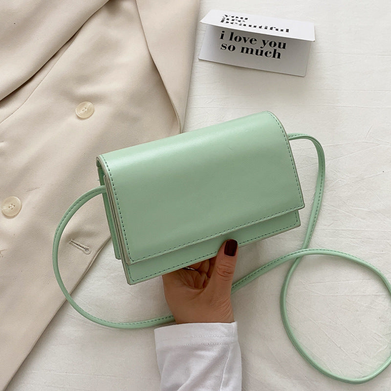 The new fashionable small square bag of is versatile