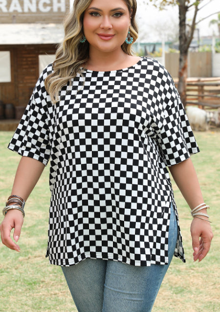 Black Checkered Print Side Slits O Neck Plus Size T Shirt