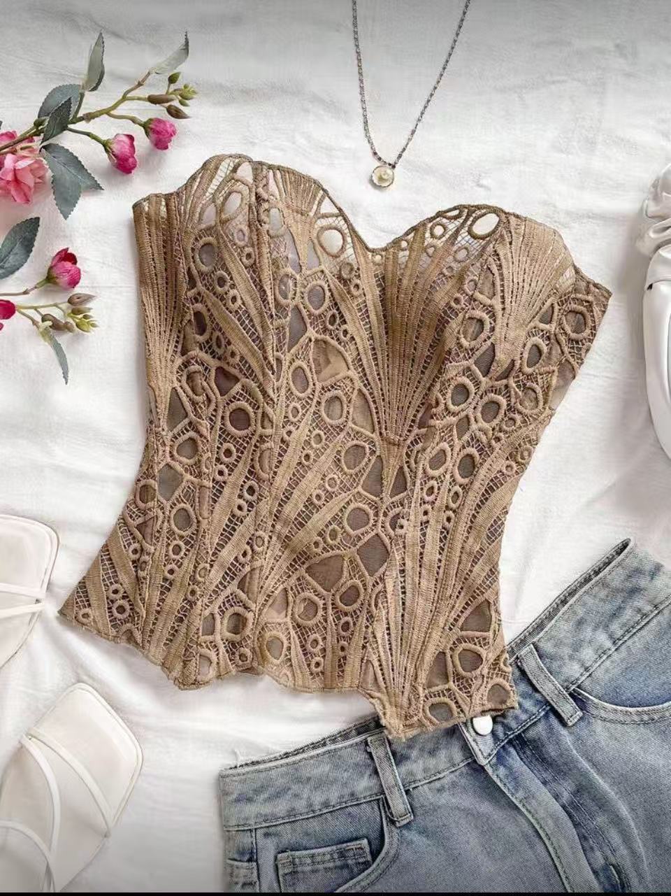 Irregular Lace Fishbone Corset With Mesh Panels And Print For A Sculpting Fit