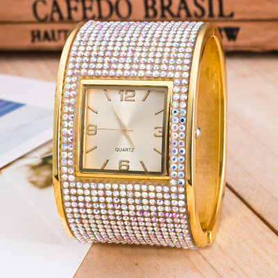Diamantbesat modeur