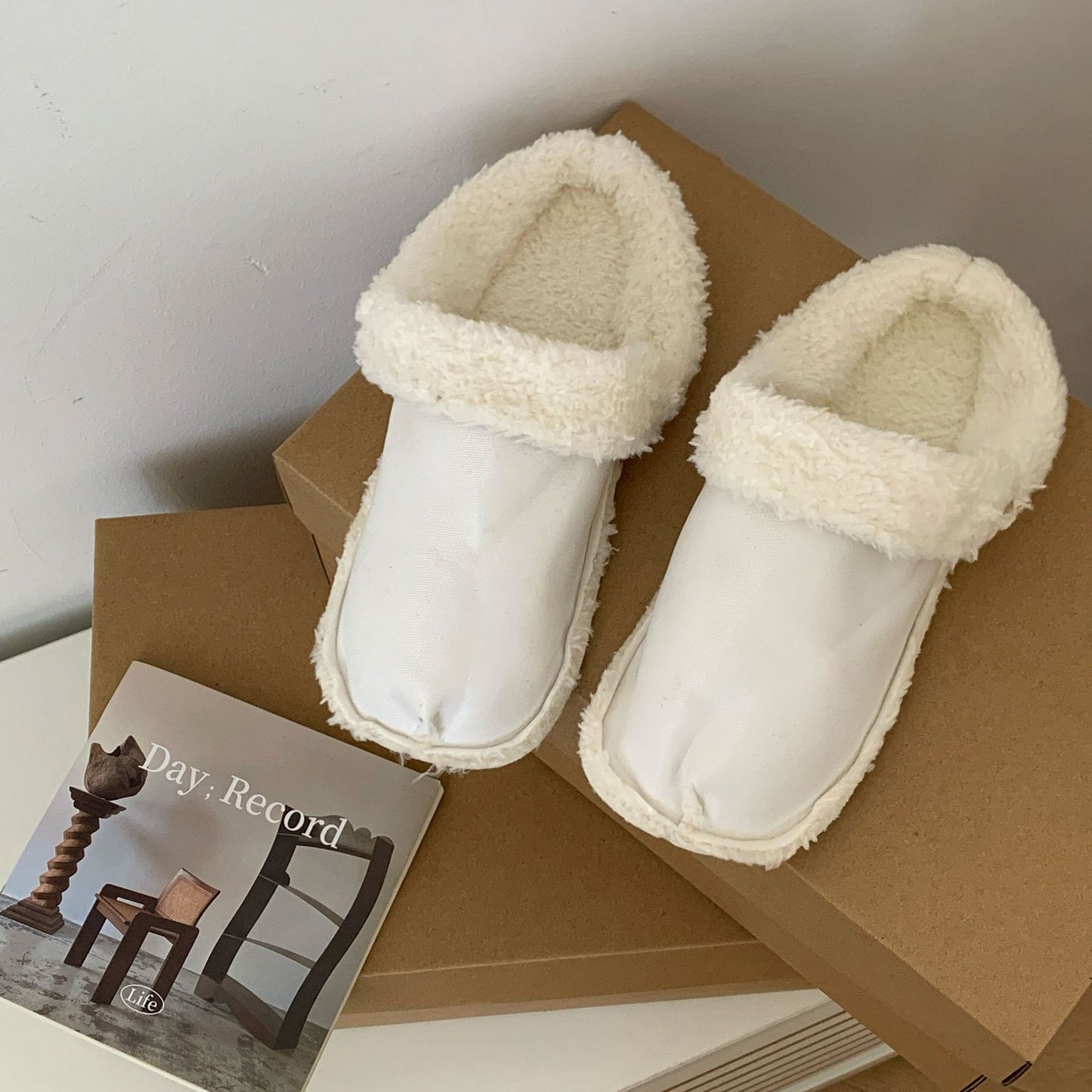 Fleece-lined Insulated Shoe Covers That Are Detachable