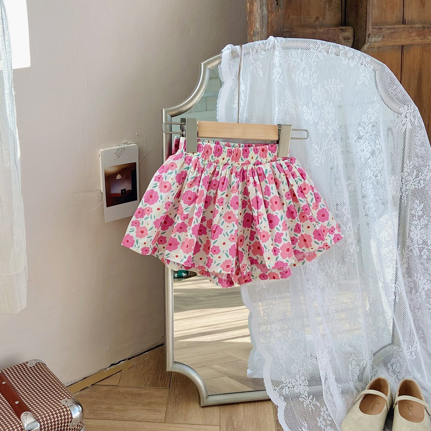 Børneblomstershorts knopskørtbukser moderigtige