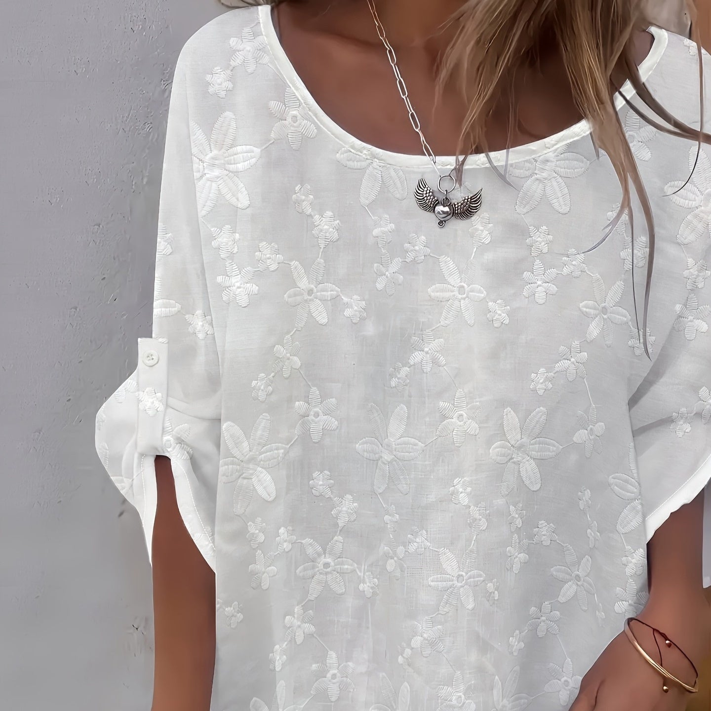 Womens Lace Crew-Neck Loose-Fit Blouse Top