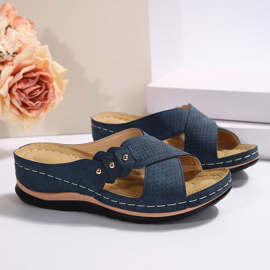 Large Size Flat Bottom Non-slip Light Slippers