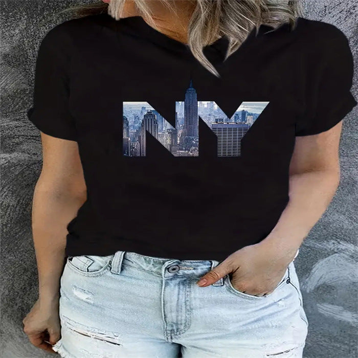 Moderigtig afslappet T-shirt med rund hals til kvinder
