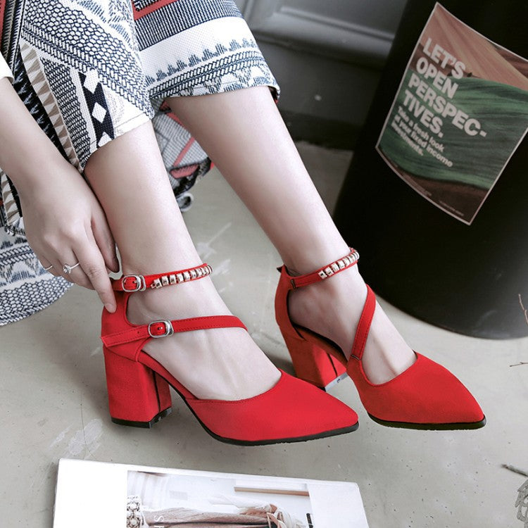 Oversize sandals with chunky heel