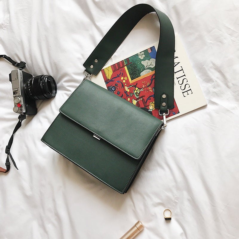 New wave shoulder bag
