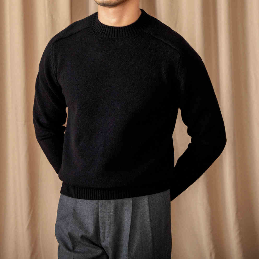 Round Neck Long Sleeve Solid Color Sweater Leisure Pullover Sweater