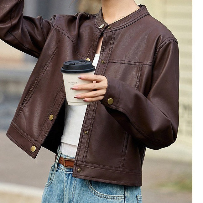 Cozy Sun-kissed Look That Pairs Leather With Soft Gentle Layers