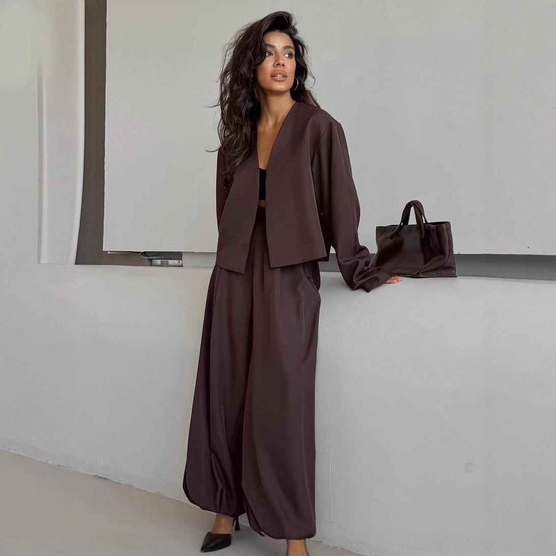 Simple White V-neck Top And Trousers Loose Leisure Suit
