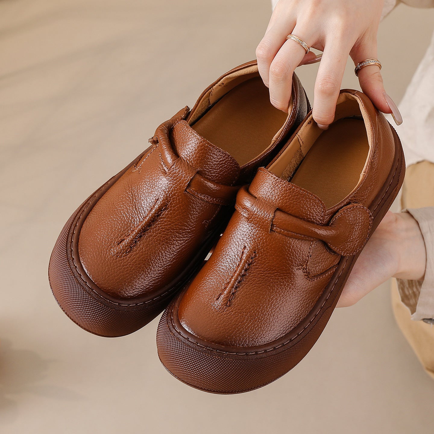 First-layer Cowhide Soft-soled Mom Shoes Comfortable Vintage Slip-on Shoes Made From Genuine Leather