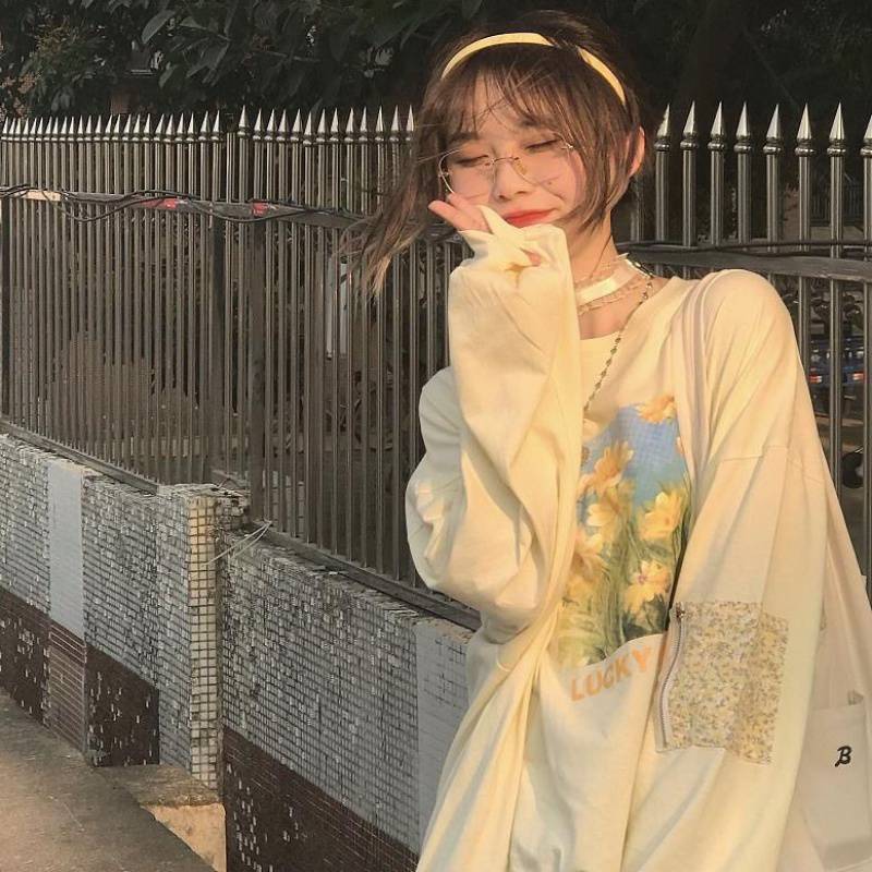 Autumn Japanese Oil Painting Style Sweet Flower Printed Long-sleeved Top