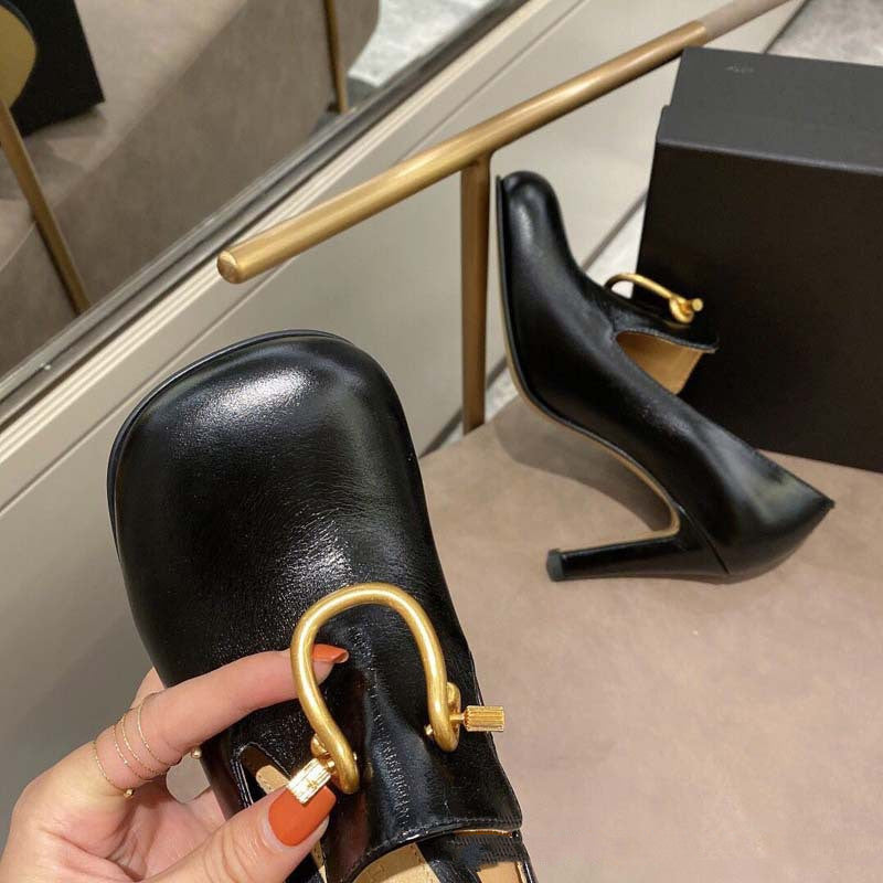 Horseshoe Buckle Tapered Stiletto Shoes