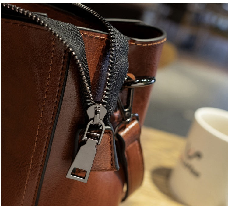 Trendy Retro Fashion Single Room Diagonal Female Bag