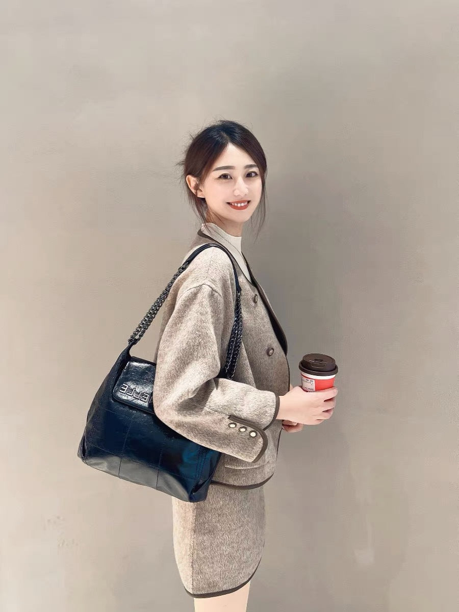 Petite Women's Outfit In A Full Set Of Brown Dresses