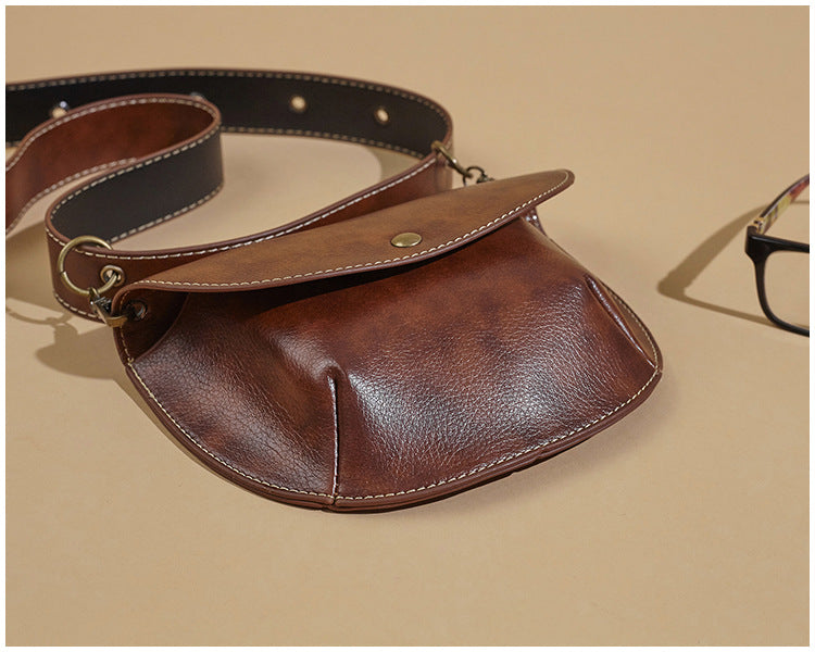 Literary and casual shoulder bag