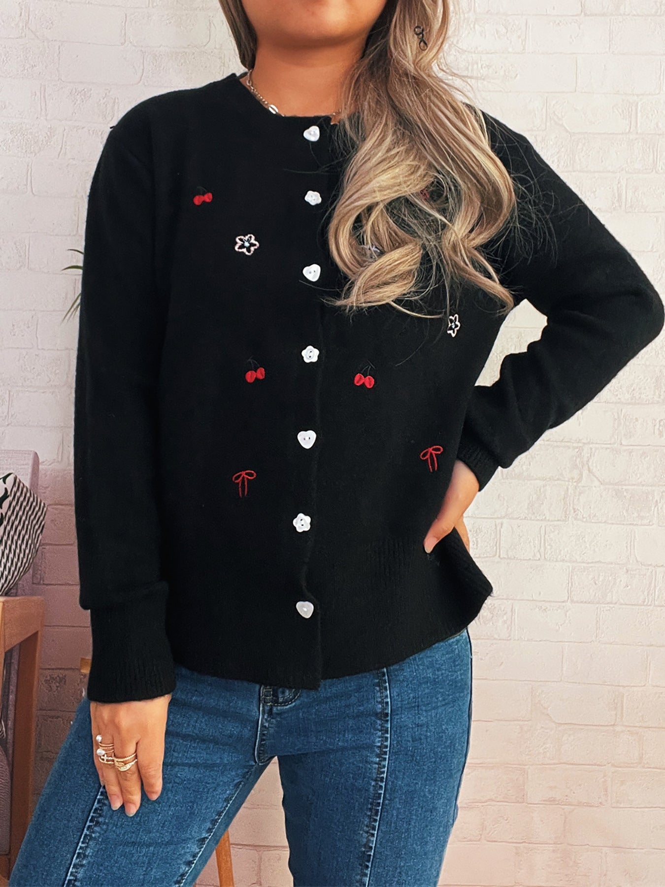 Flower Embroidery Personalized Button Single-breasted Knitted Cardigan Sweater