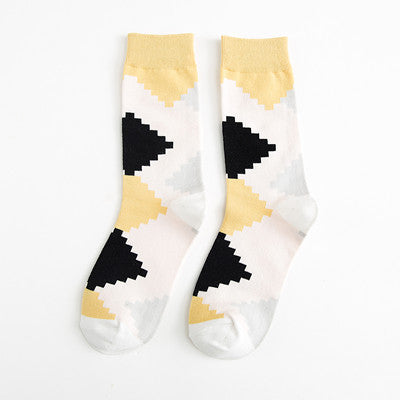 Japanese retro college wind color skateboarding personality stockings Korean version piled socks